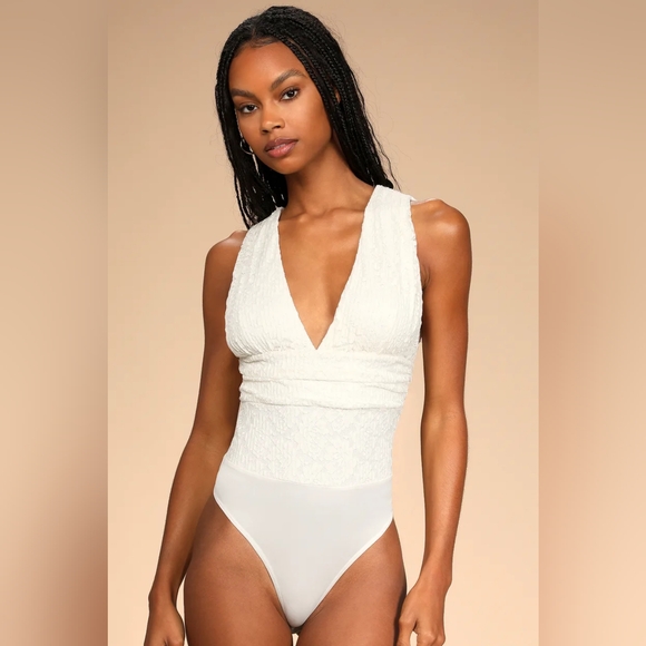 Lulu's - Sweetest Romance Ivory Lace Sleeveless Bodysuit - Picture 5 of 9